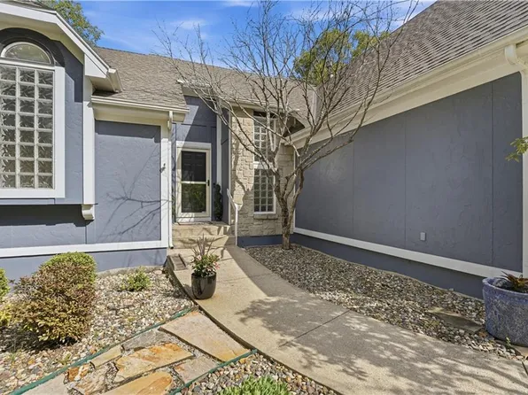 11403 W 115th St, Overland Park, KS 66210