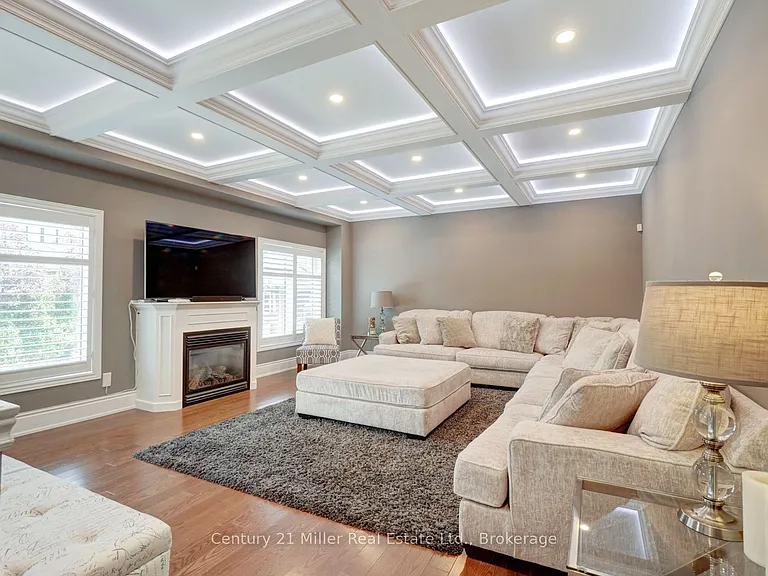 8 Watercliff Pl — Photo 12