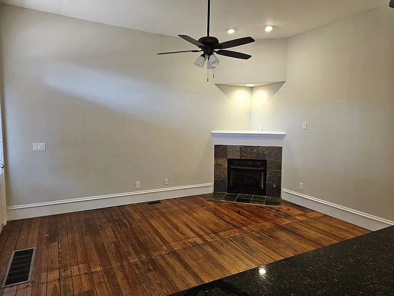 1718 S 9th St #C — Photo 2