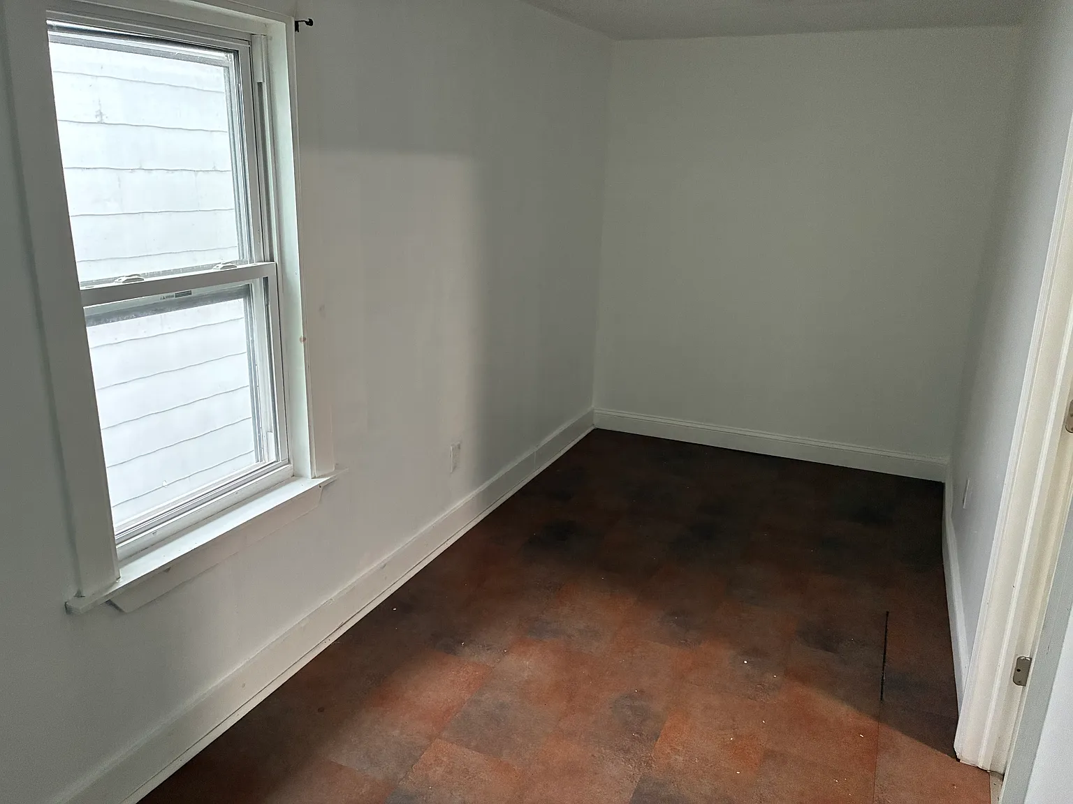 1 bed, 1000 sqft, $1,350 — Photo 3