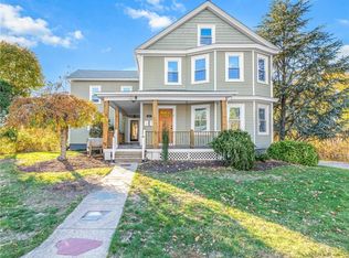 12 Earl St, West Warwick, RI 02893