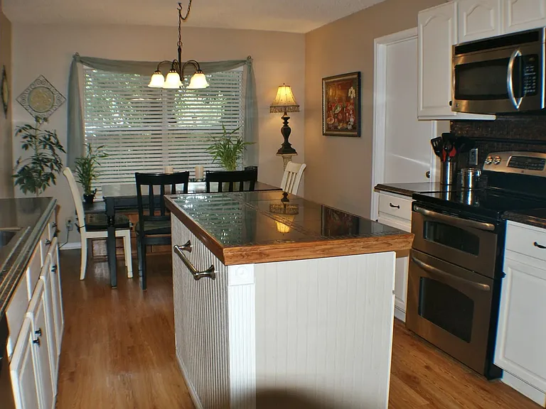 335 Stone Point — Photo 15