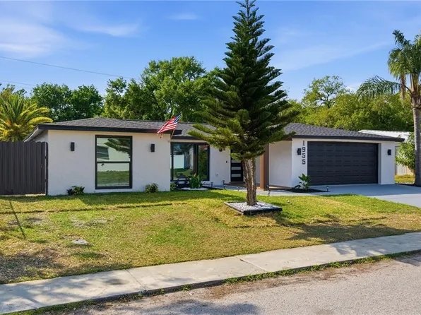1955 Dartmouth Dr, Holiday, FL 34691