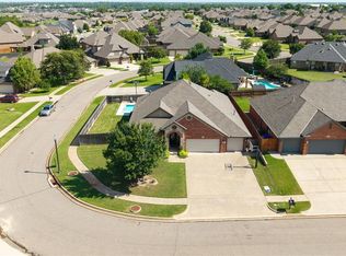 415 Lake Grove Ct, Norman, OK 73069