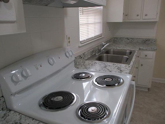 3rd image of 719 E Bayview Blvd #14