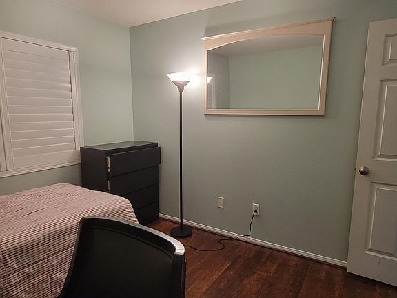 3rd image of 1915 Annandale Way