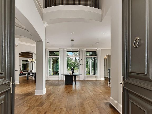 3rd image of 23 N Fazio Way