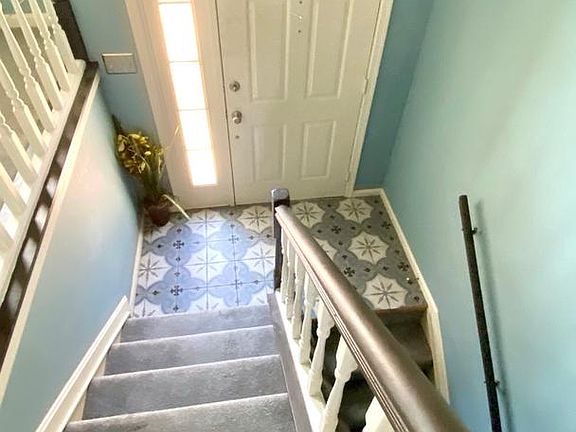 5th image of 115 Hastings Ct