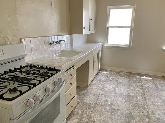 4th image of 354 E Cypress Ave #G7