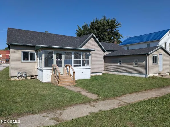 113 N Henry St, Malinta, OH 43535