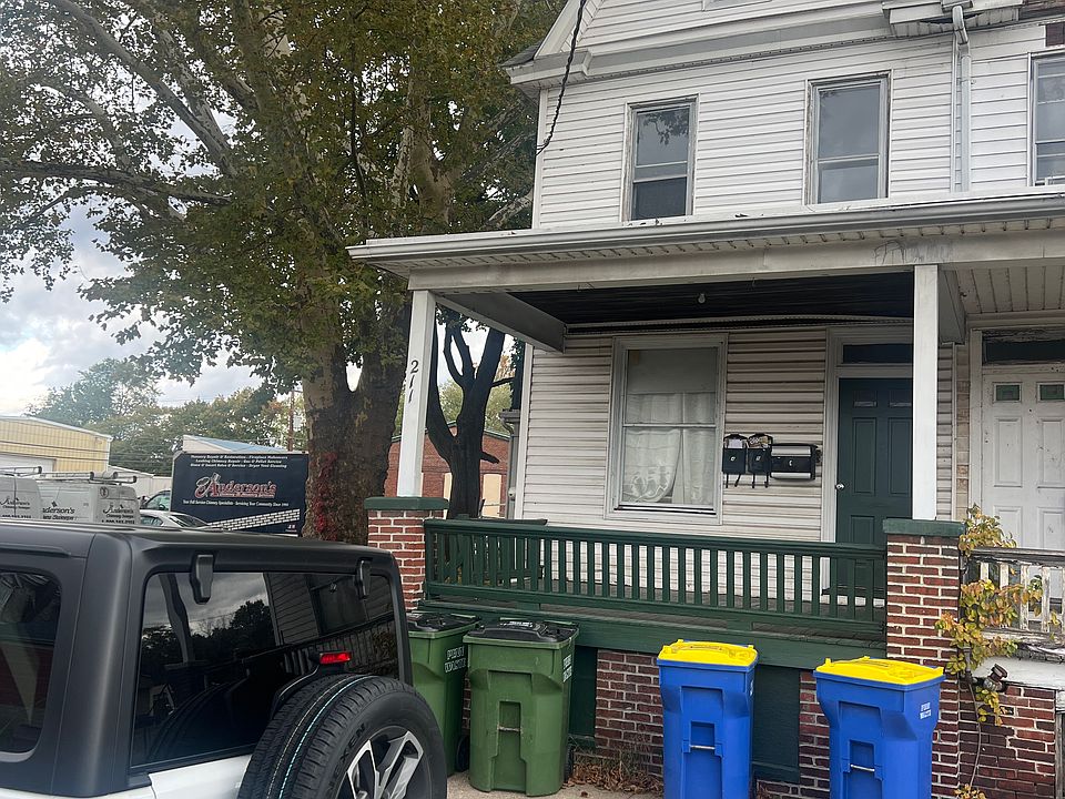 1st image of 211 Market St APT B