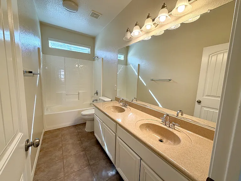 40220 Emily Pl — Photo 51