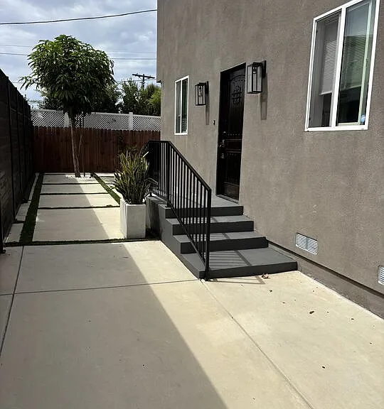 635 N Formosa Ave — Photo 31