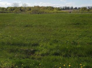 118 Savannah Dr, Poplar Grove, IL 61065