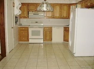 15 Mildred Ct, Nesconset, NY 11767