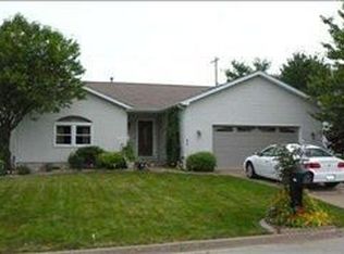 604 Carriage Hills Rd, Normal, IL 61761