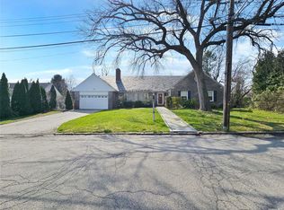 34 Del Rey Dr, Mount Vernon, NY 10552