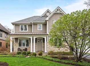 1154 Kenton Rd, Deerfield, IL 60015