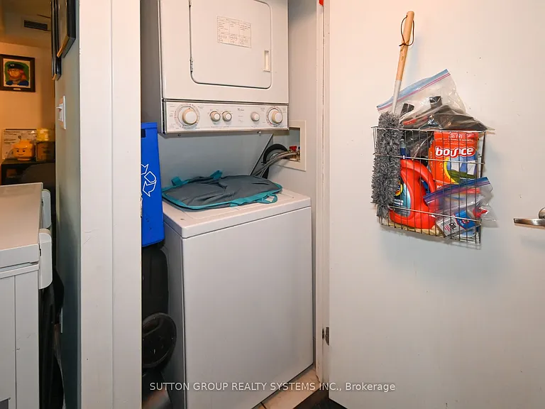 20 Joe Shuster Way #705 — Photo 15