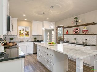 10313 Canyon Dr, Escondido, CA 92026