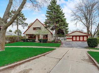 3336 S 87th Ct, Milwaukee, WI 53227