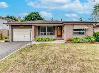 1236 Grange Rd, Oakville, ON L6H 1P7