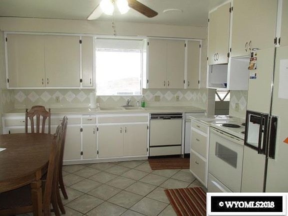 2nd image of 1501 Edgar St