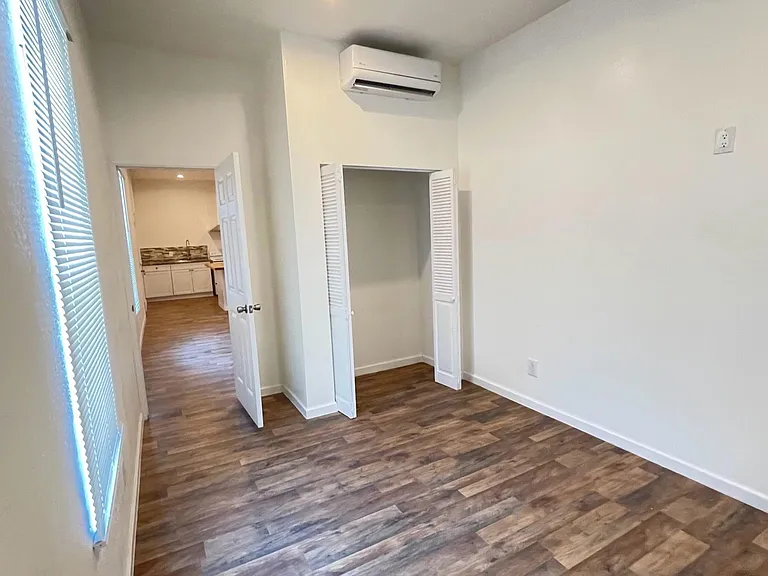 415 Perry St #A — Photo 5