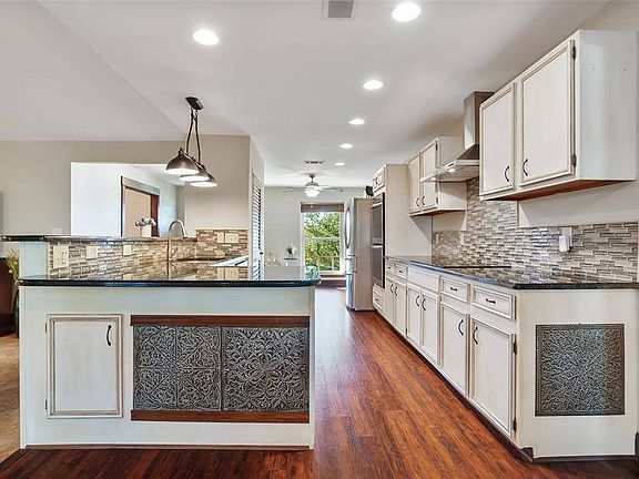 4th image of 302 Canyon Wren Dr