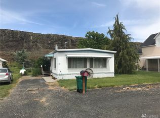 17 NE Cliff Ave, Wilbur, WA 99185