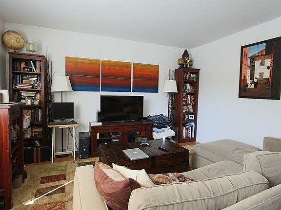 4th image of 5037 N Wolcott Ave #2