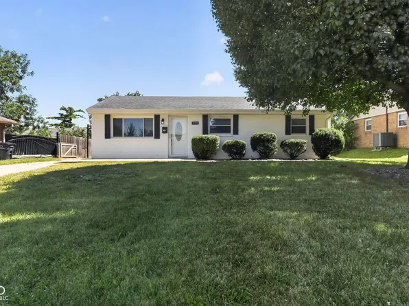 222 Grovewood Dr, Beech Grove, IN 46107
