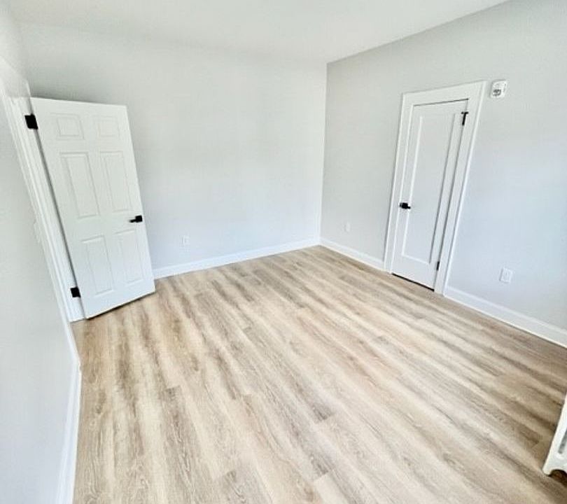 1st image of 337-343 Franklin Ave #9