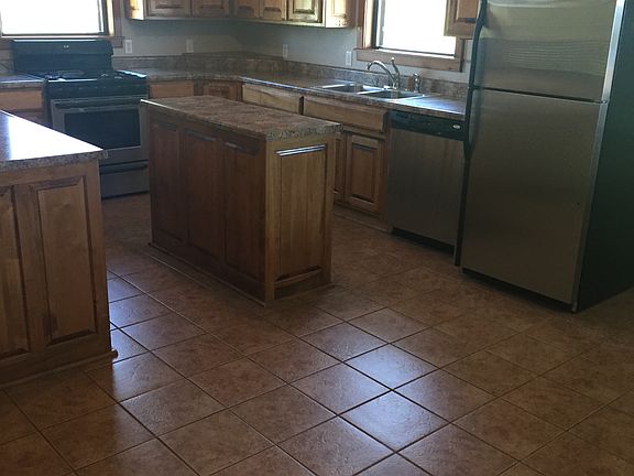 Stainless appliances. Gas stovr