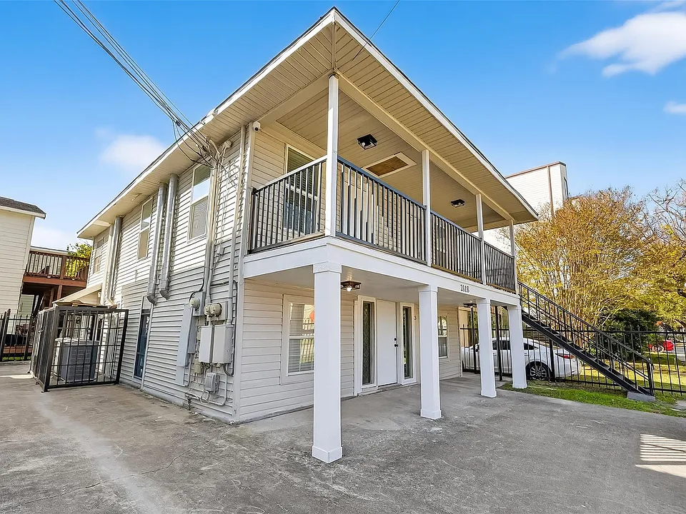 2118 Webster St #3