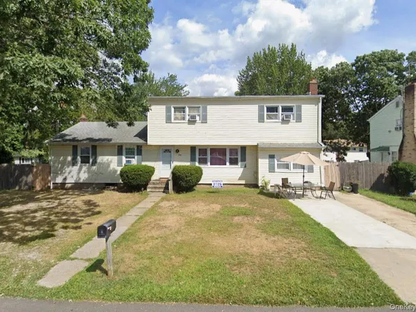 295 Fulton Street, West Babylon, NY 11704