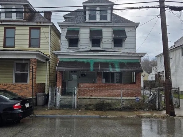 75 Rosamond St, Mc Kees Rocks, PA 15136