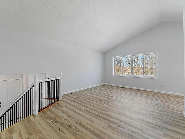 3345 Minnesota Ln N — Photo 3
