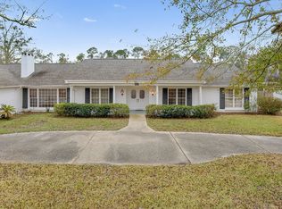 13705 Paraiso Rd, Ocean Springs, MS 39564