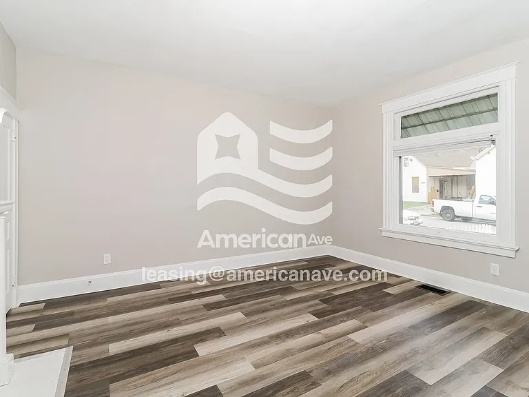 203833_004_wm_-_living_room_13260162.jpg