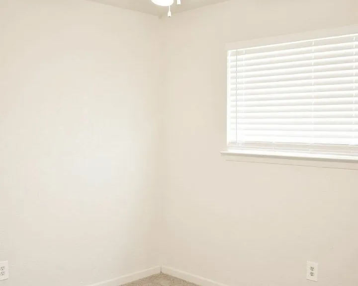 131 Legendary Ln — Photo 3