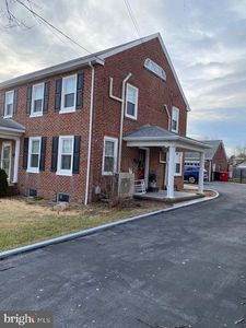 511 E Vine St, Stowe, PA, 19464