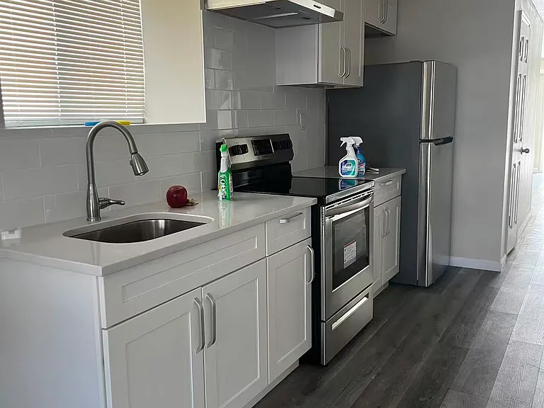 46 Mapleton Ave #B — Photo 3