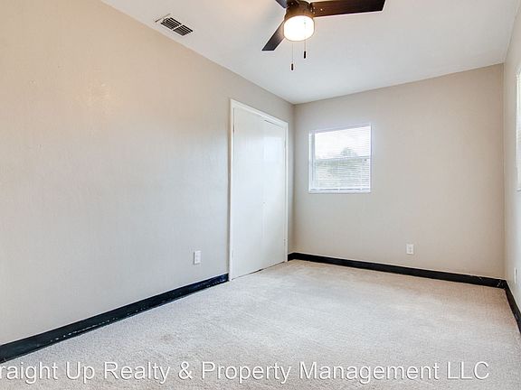 3rd image of 824 N Florence Ave