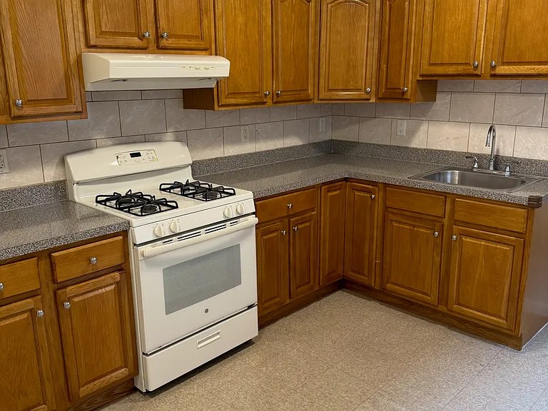 334 Palisade Ave #2 — Photo 10