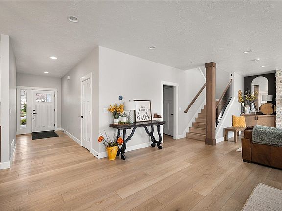 4th image of 1706 S Morningside Heights Dr