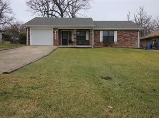 1625 W Parnell St, Denison, TX 75020