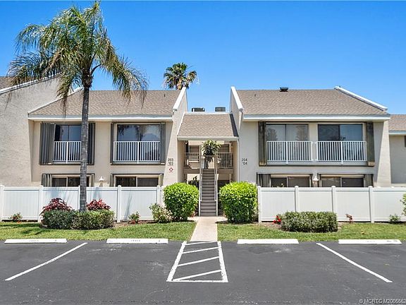 2nd image of 3206 S Lakeview Cir #1203