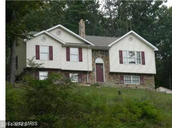 374 Anniversary Fls, Falling Waters, WV 25419
