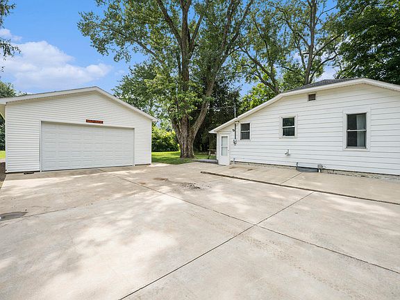 3rd image of 27599 County Road 364